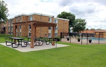 Stonegate Apartments in Blaine, MN_Benches